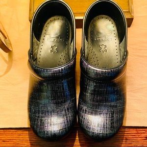 Dansko Professional Clogs, Metallic Wash Size 6